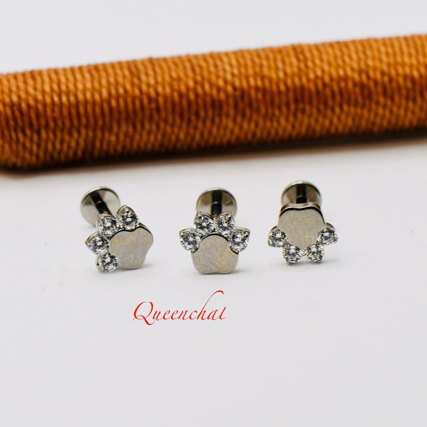 G23 Titanium 16G Internally Threaded Pet Paw Animal Love Labret Piercing Stud Earring, Medusa Piercing