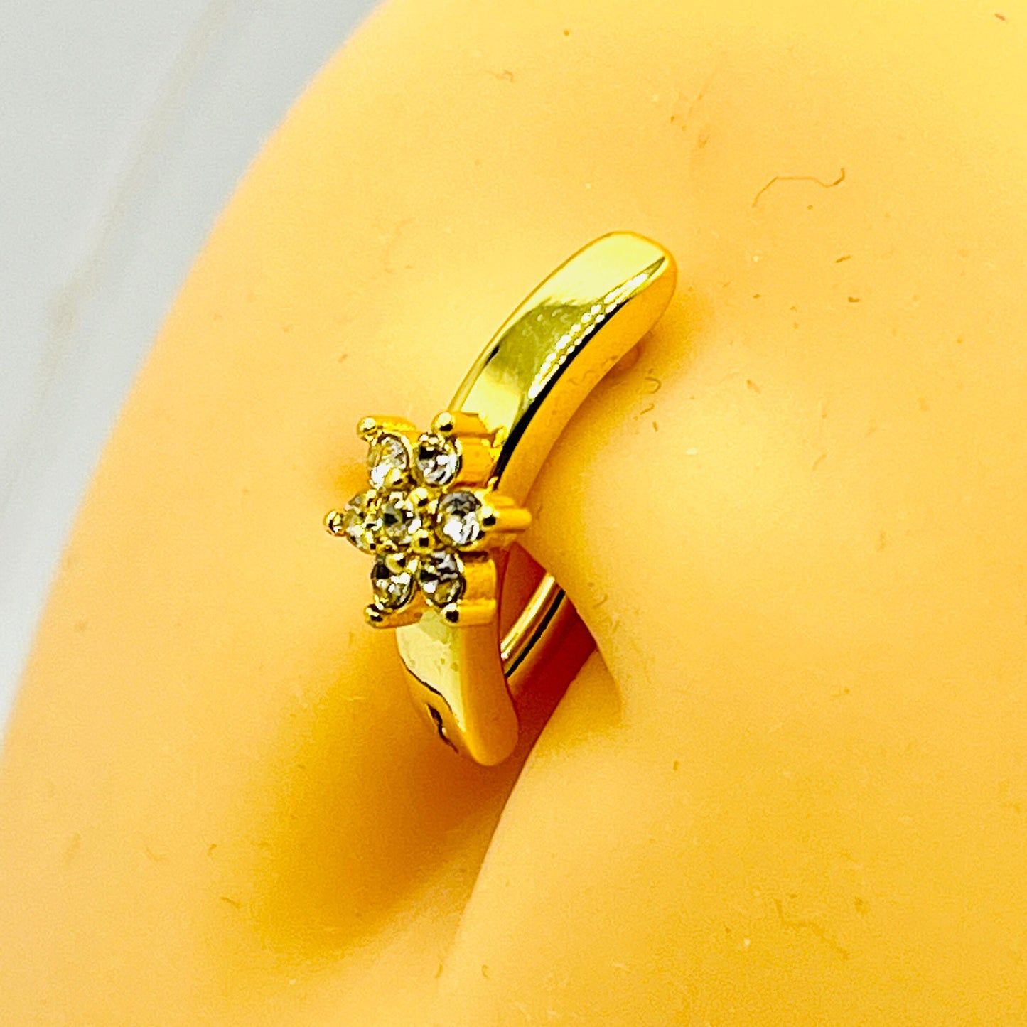 14G Minimalist Clicker Ring With Six Petals Gem Flower, Clicker Navel Ring, Belly button Clicker 10mm Belly Bar