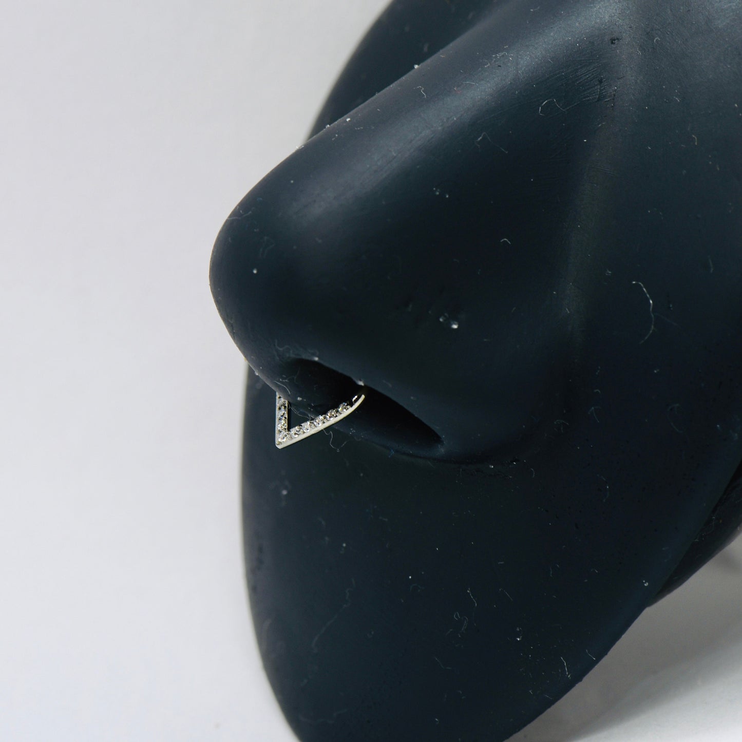 F136 Titanium 16G Sparkling V Shape Nose Ring Septum Clicker Cartilage Ring Hinged Segment Ring