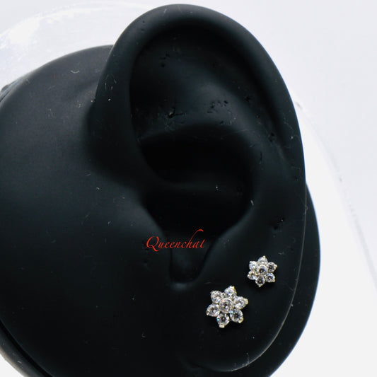 F136 Titanium 16G Flower Labret Stud Medusa Stud