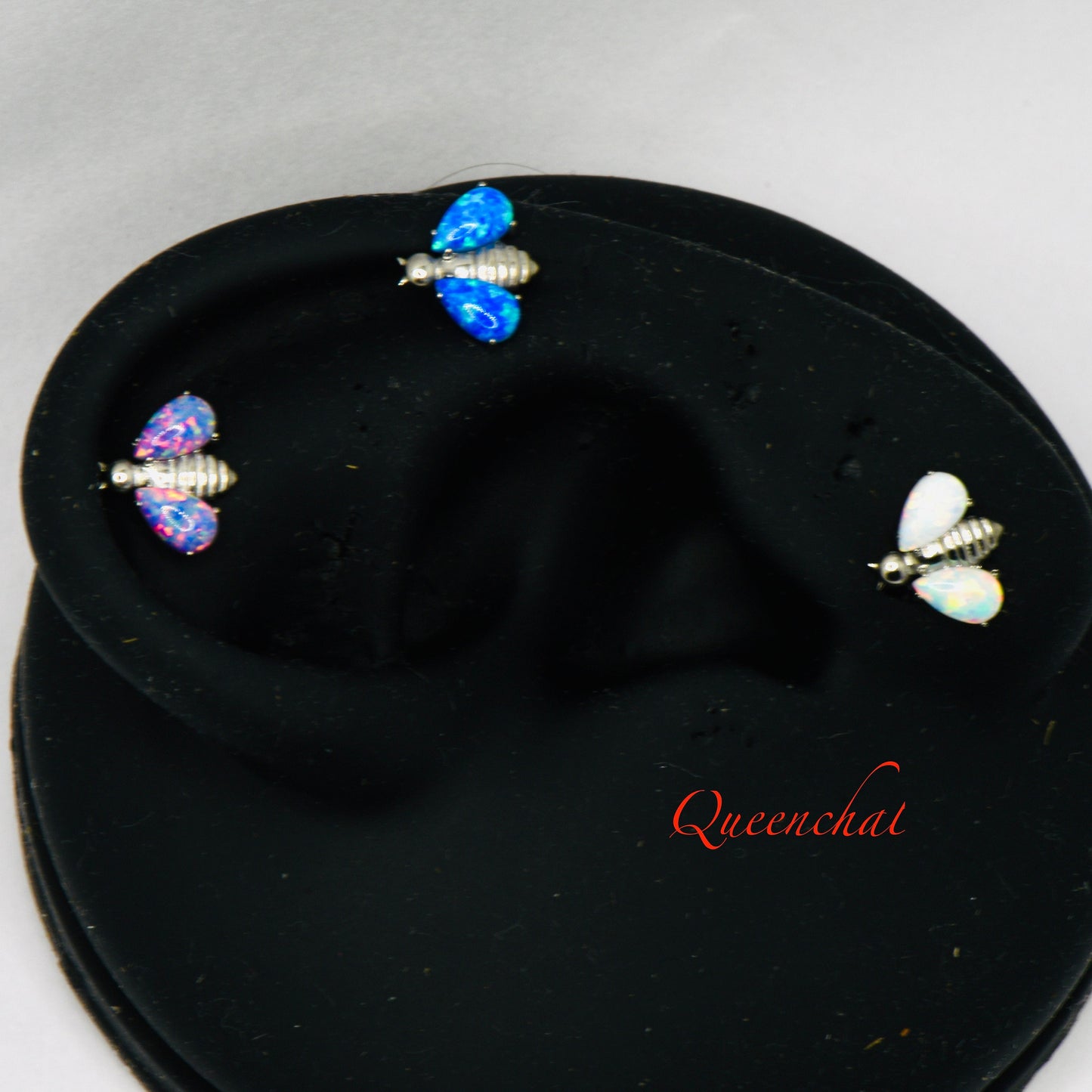 16G, F316 Titanium Opal Bee Labret Internally Threaded 8mm Bar